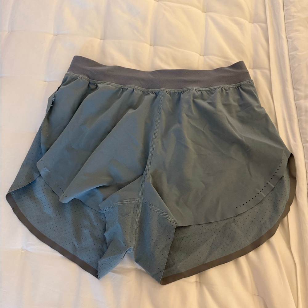 Lululemon Athletica Gray Athletic Shorts Lightweight Moisture-Wicking